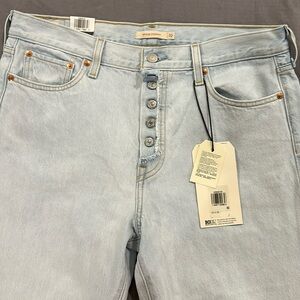 Levi’s Women’s Wedgie Straight High Rise Jeans